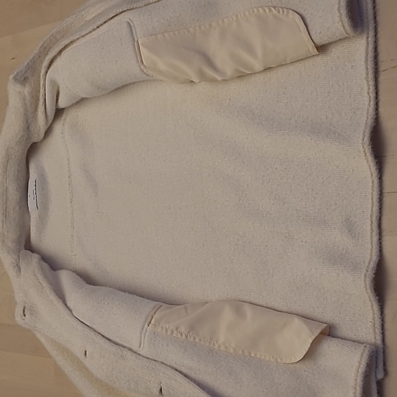 LIKE NEW Old Navy Plush Ivory Utility Shacket with 4 Pockets - Picture 8 of 11